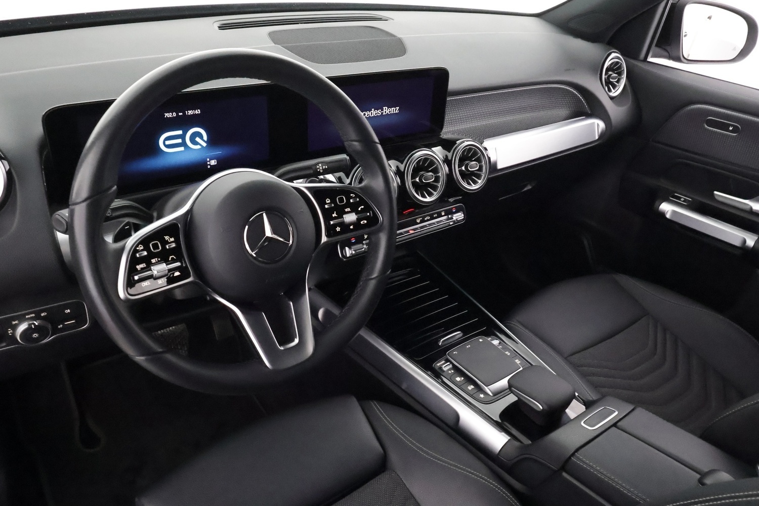 Mercedes-Benz EQB vaihtoauto