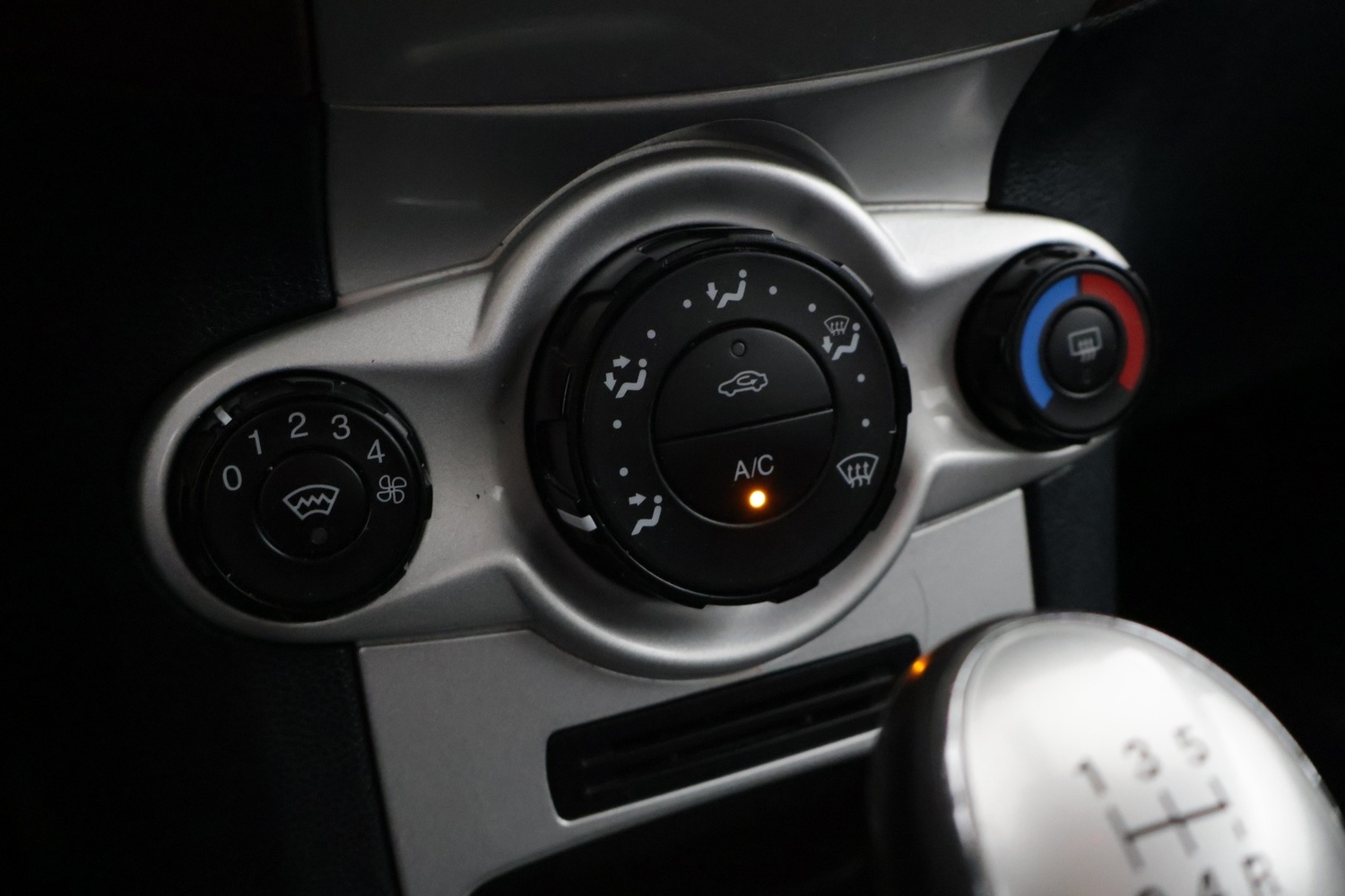 Ford Fiesta vaihtoauto