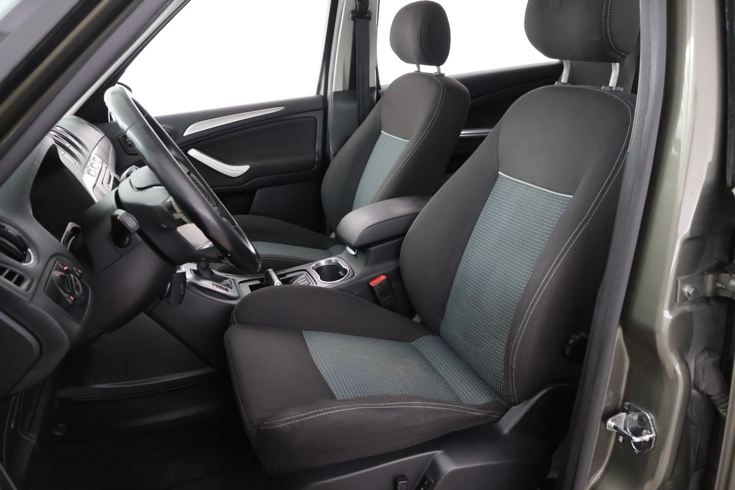 Ford S-MAX vaihtoauto