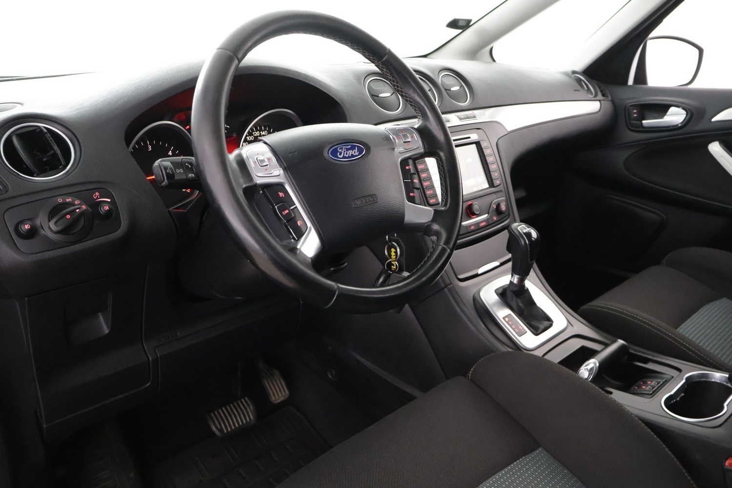 Ford S-MAX vaihtoauto