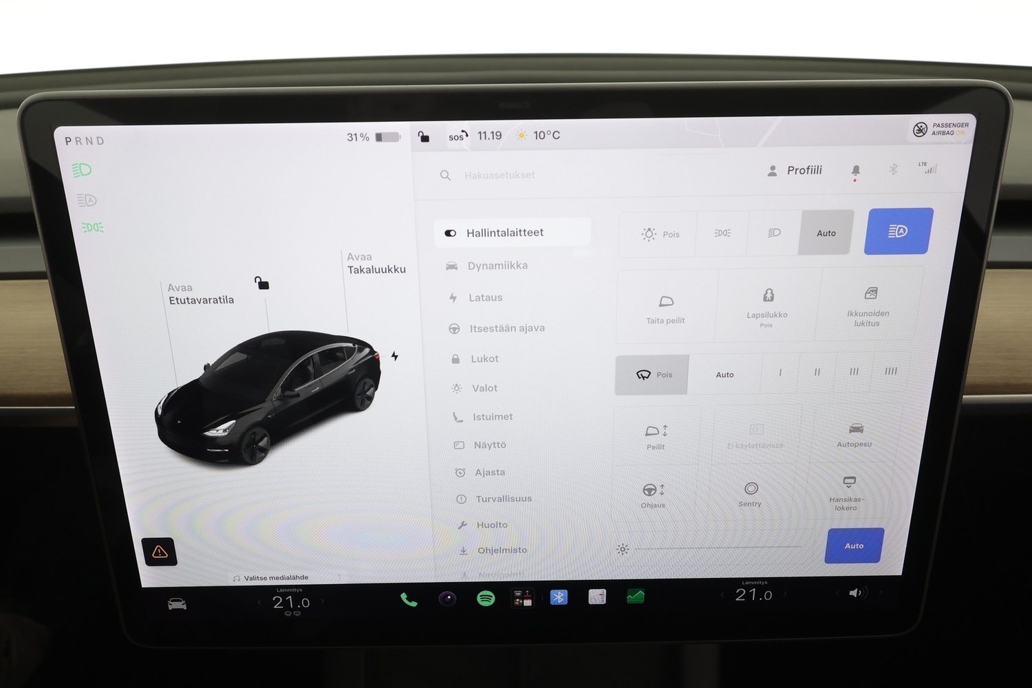 Tesla Model 3 vaihtoauto