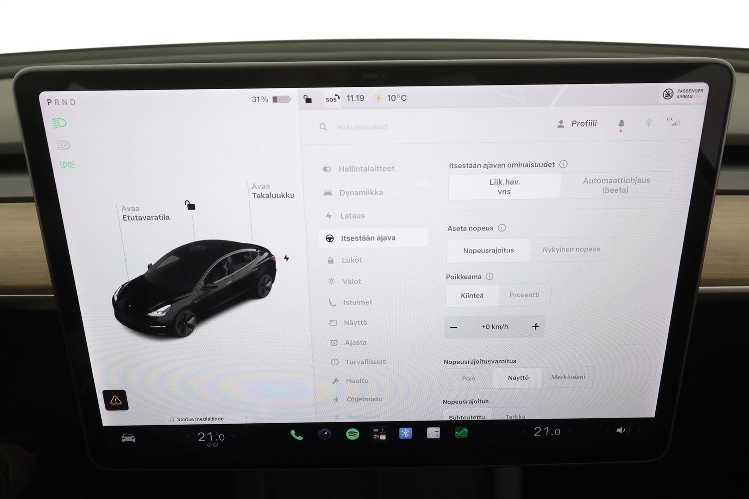 Tesla Model 3 vaihtoauto