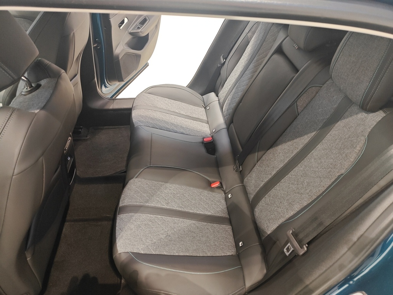 Peugeot 408 vaihtoauto