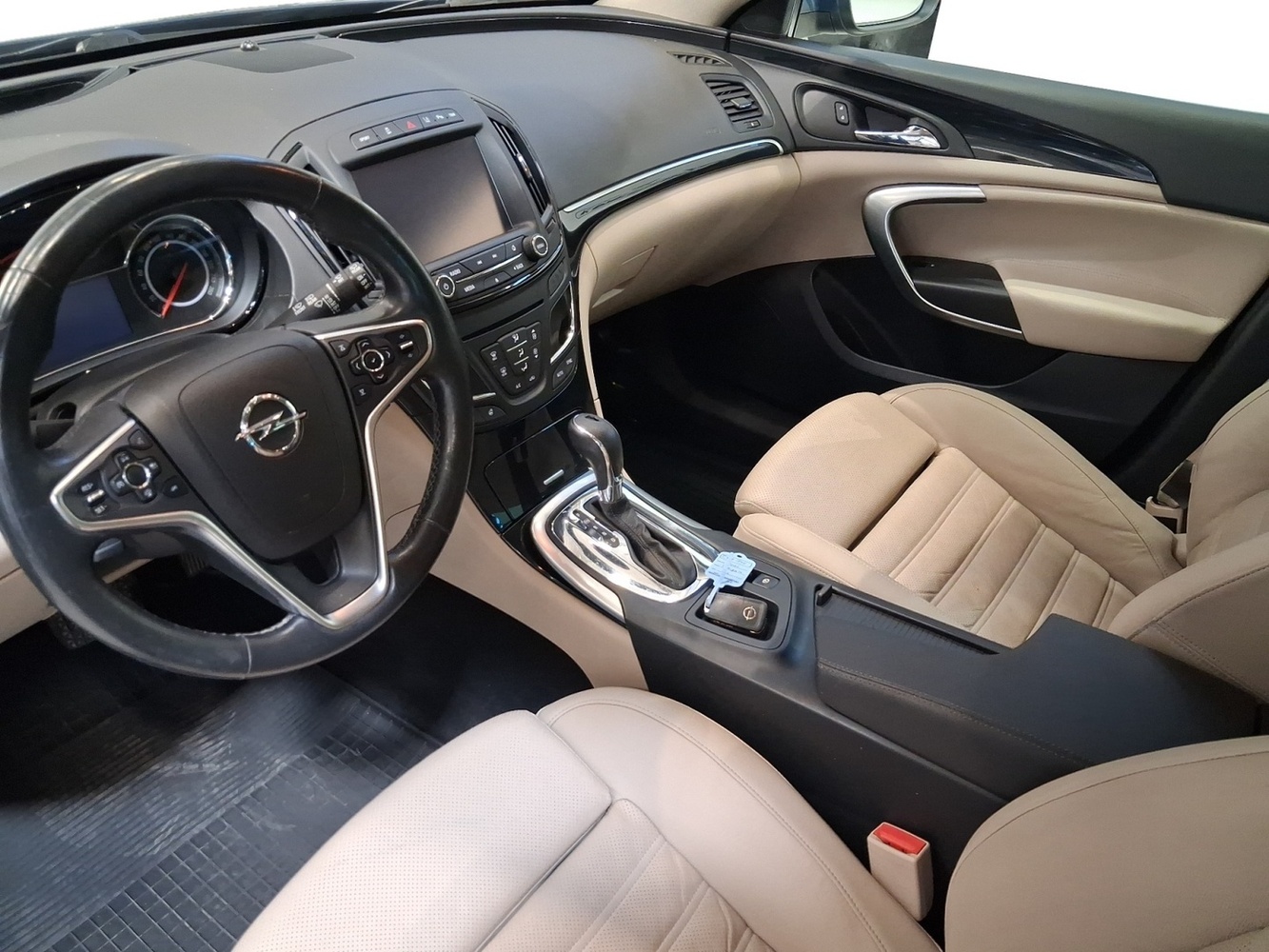 Opel Insignia vaihtoauto