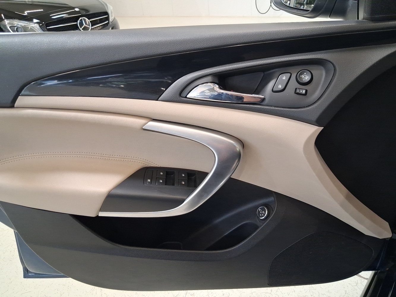 Opel Insignia vaihtoauto