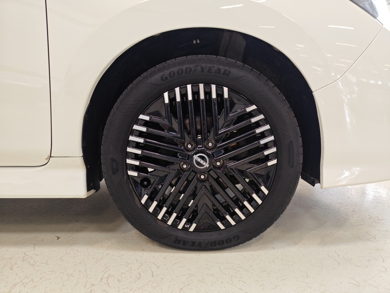 Nissan Leaf vaihtoauto