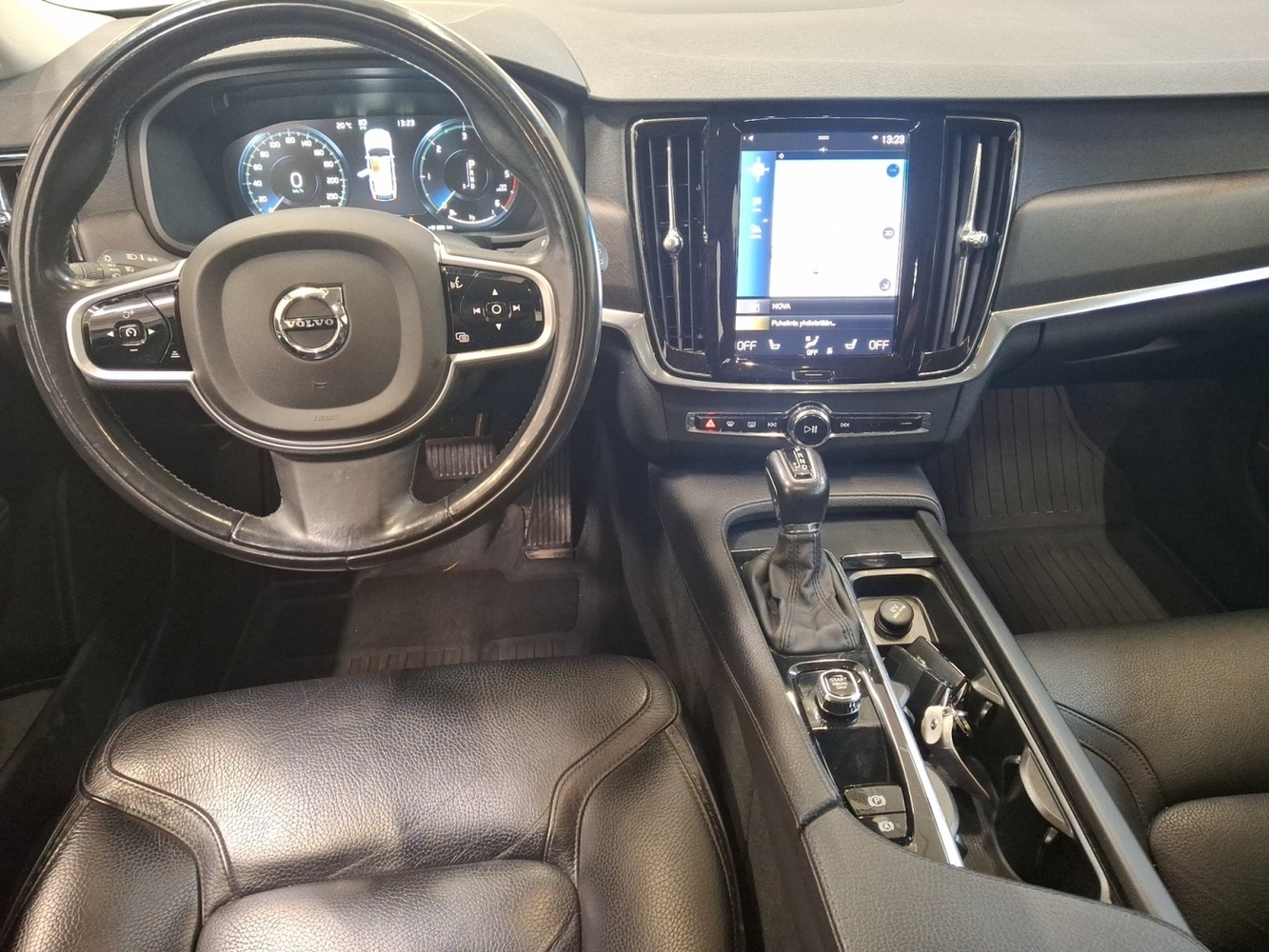 Volvo V90 Cross Country vaihtoauto
