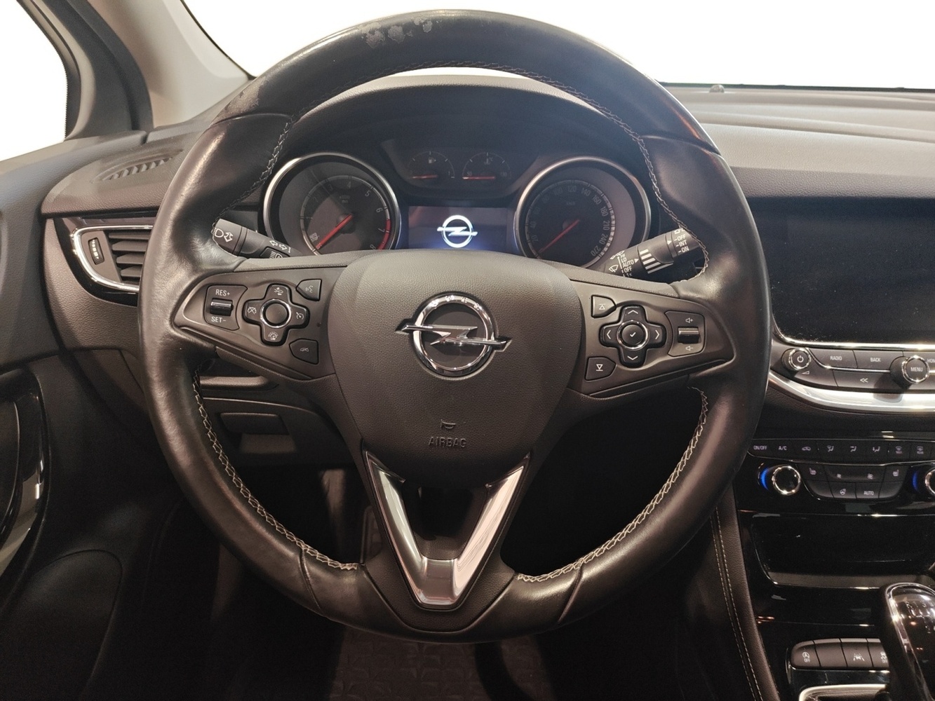 Opel Astra vaihtoauto
