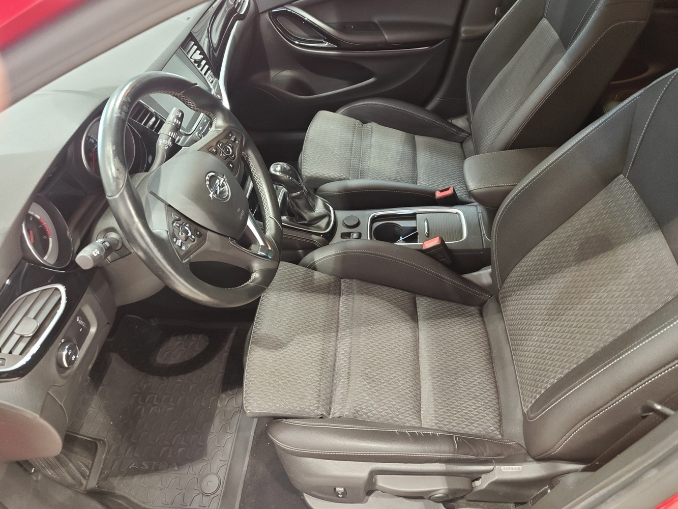 Opel Astra vaihtoauto