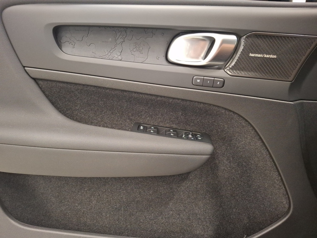 Volvo EX40 vaihtoauto