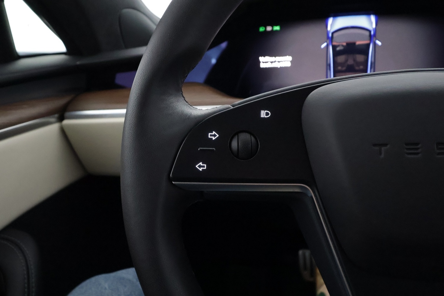Tesla Model S vaihtoauto