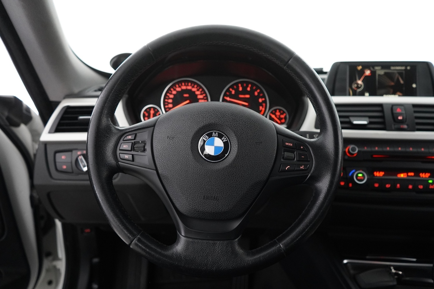 BMW 320 vaihtoauto