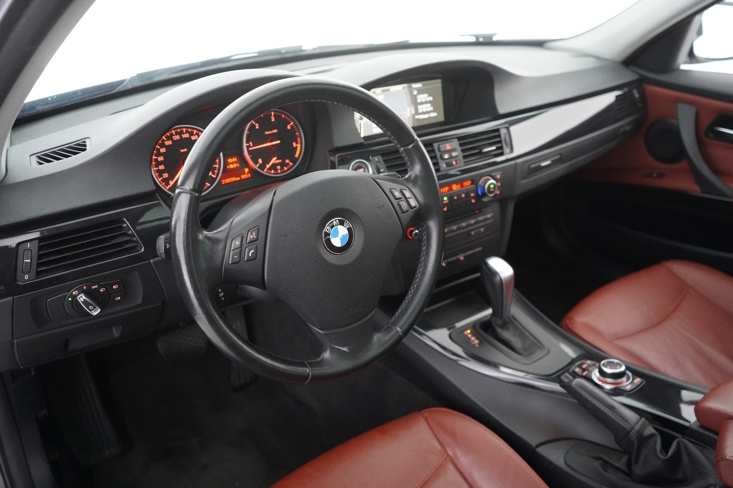 BMW 320 vaihtoauto
