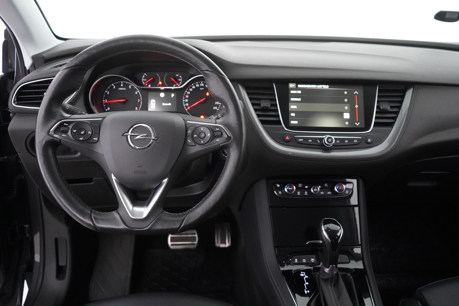 Opel Grandland X vaihtoauto