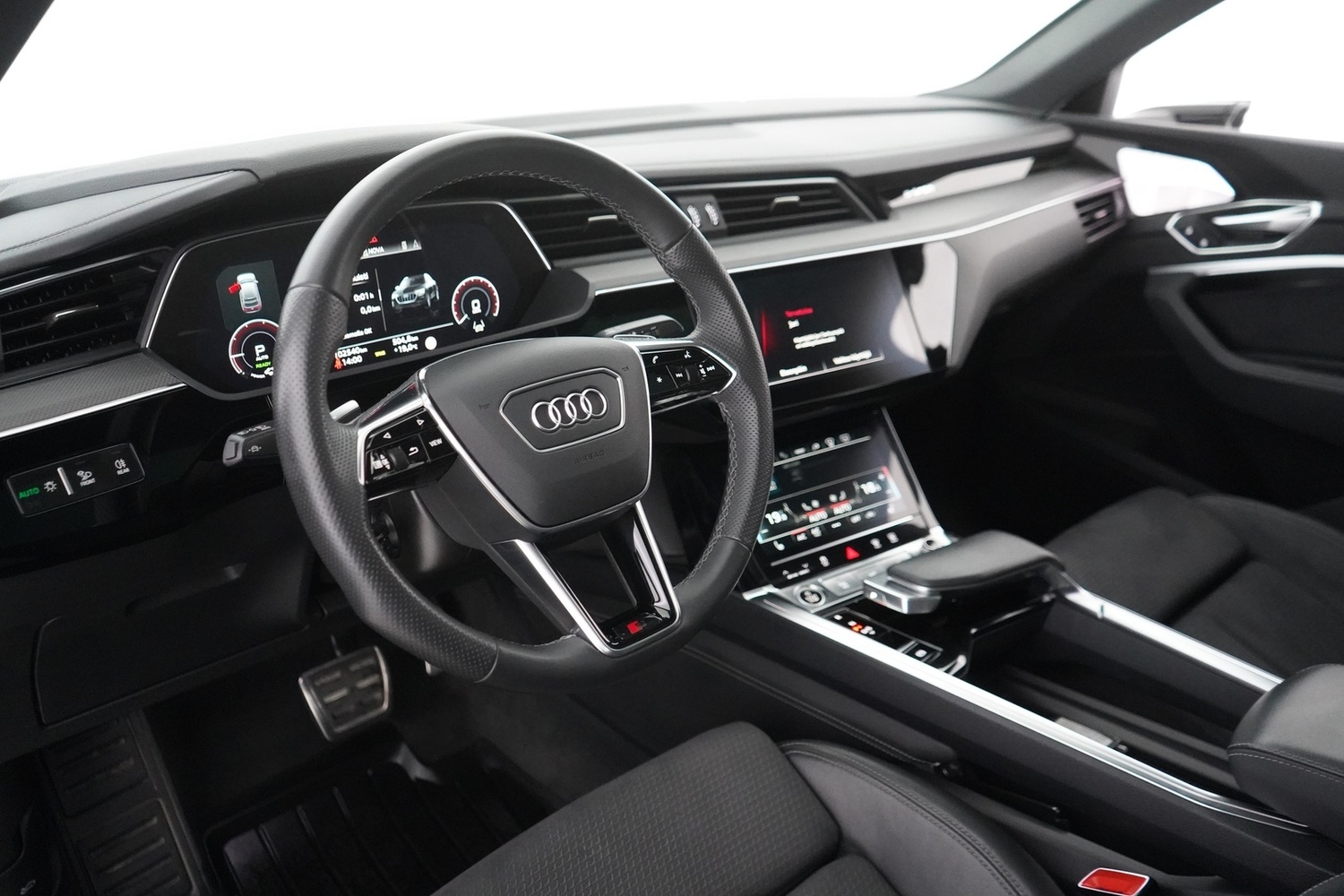 Audi Q8 e-tron vaihtoauto