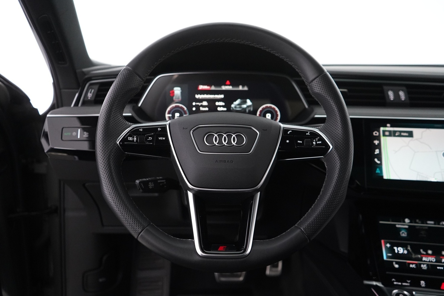 Audi Q8 e-tron vaihtoauto