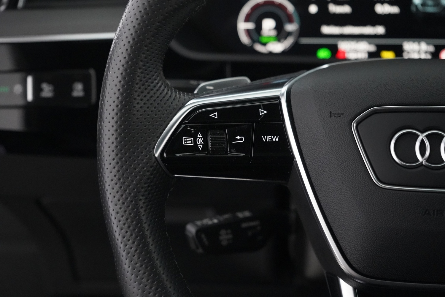 Audi Q8 e-tron vaihtoauto