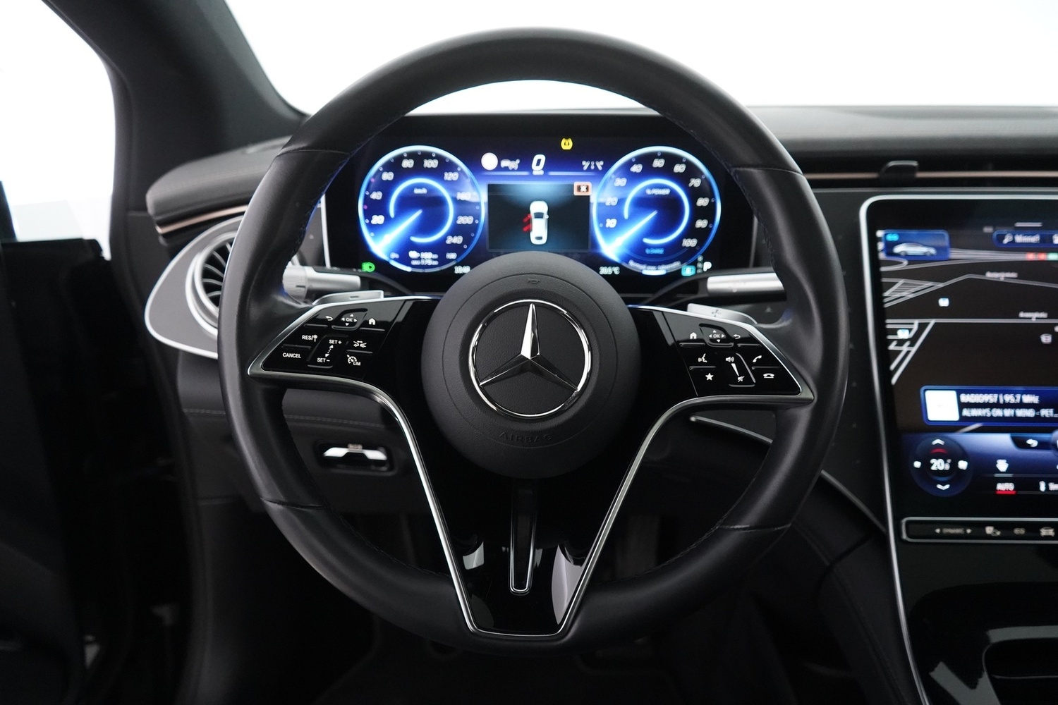 Mercedes-Benz EQS vaihtoauto