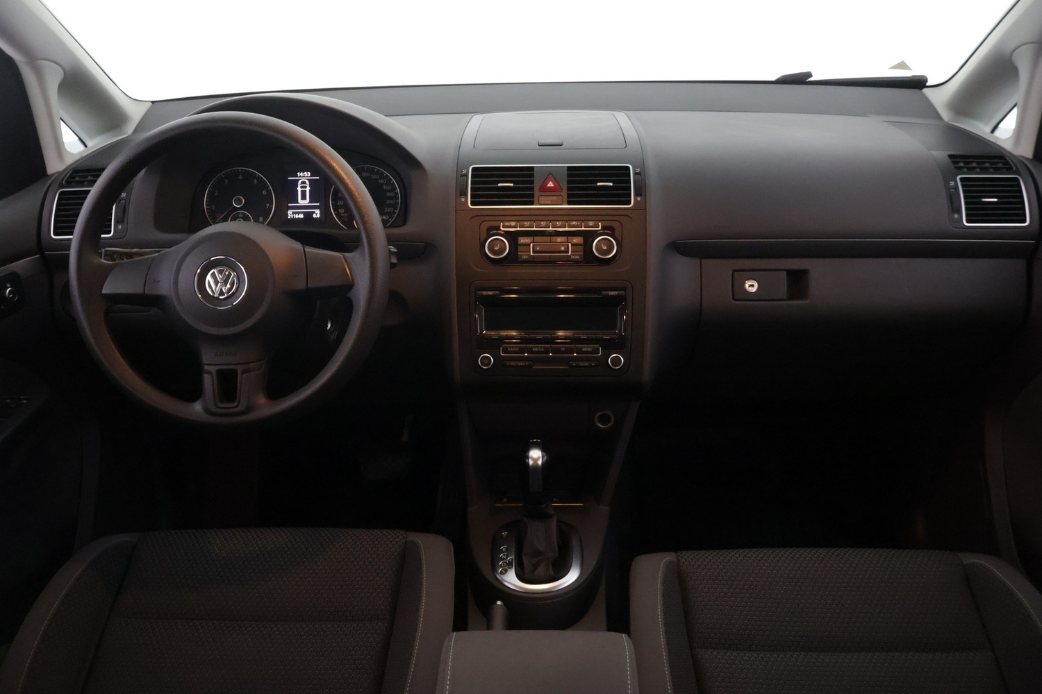 Volkswagen Touran vaihtoauto