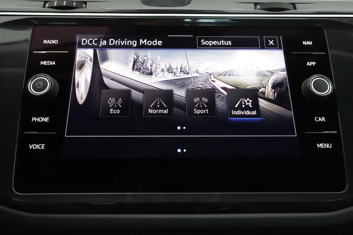 Volkswagen Tiguan vaihtoauto