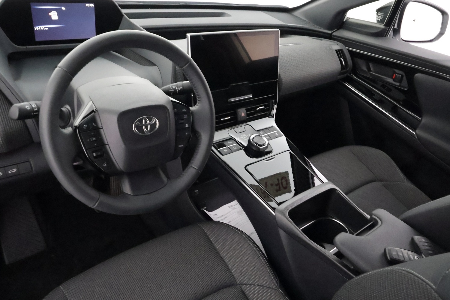 Toyota bZ4X vaihtoauto