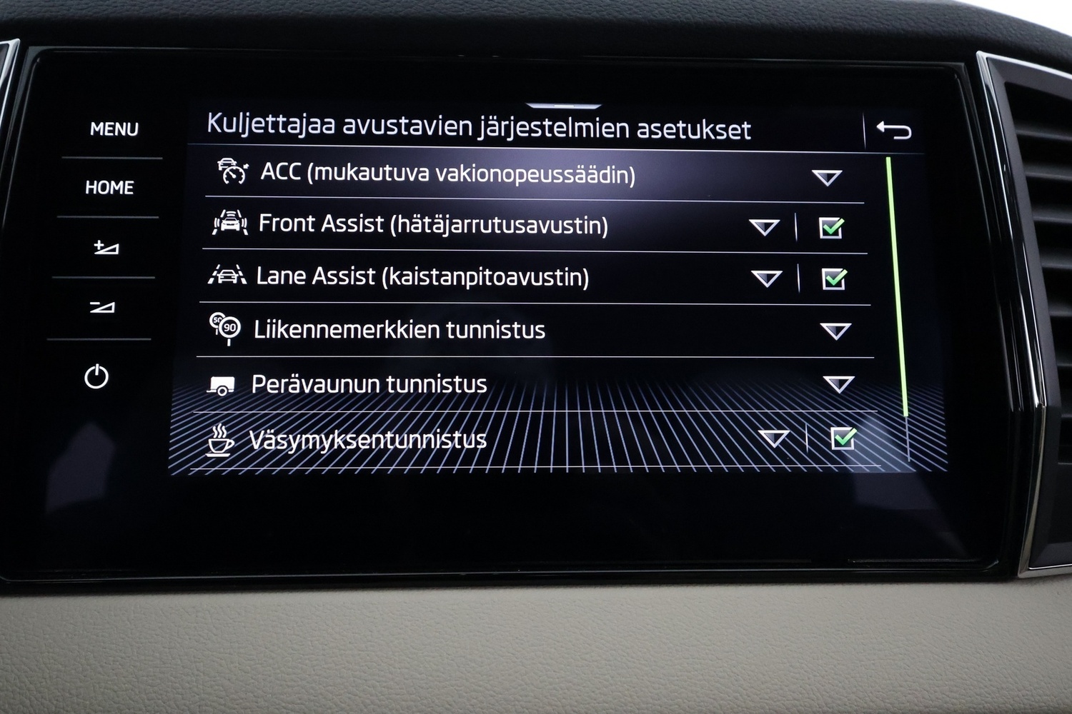 Skoda Karoq vaihtoauto