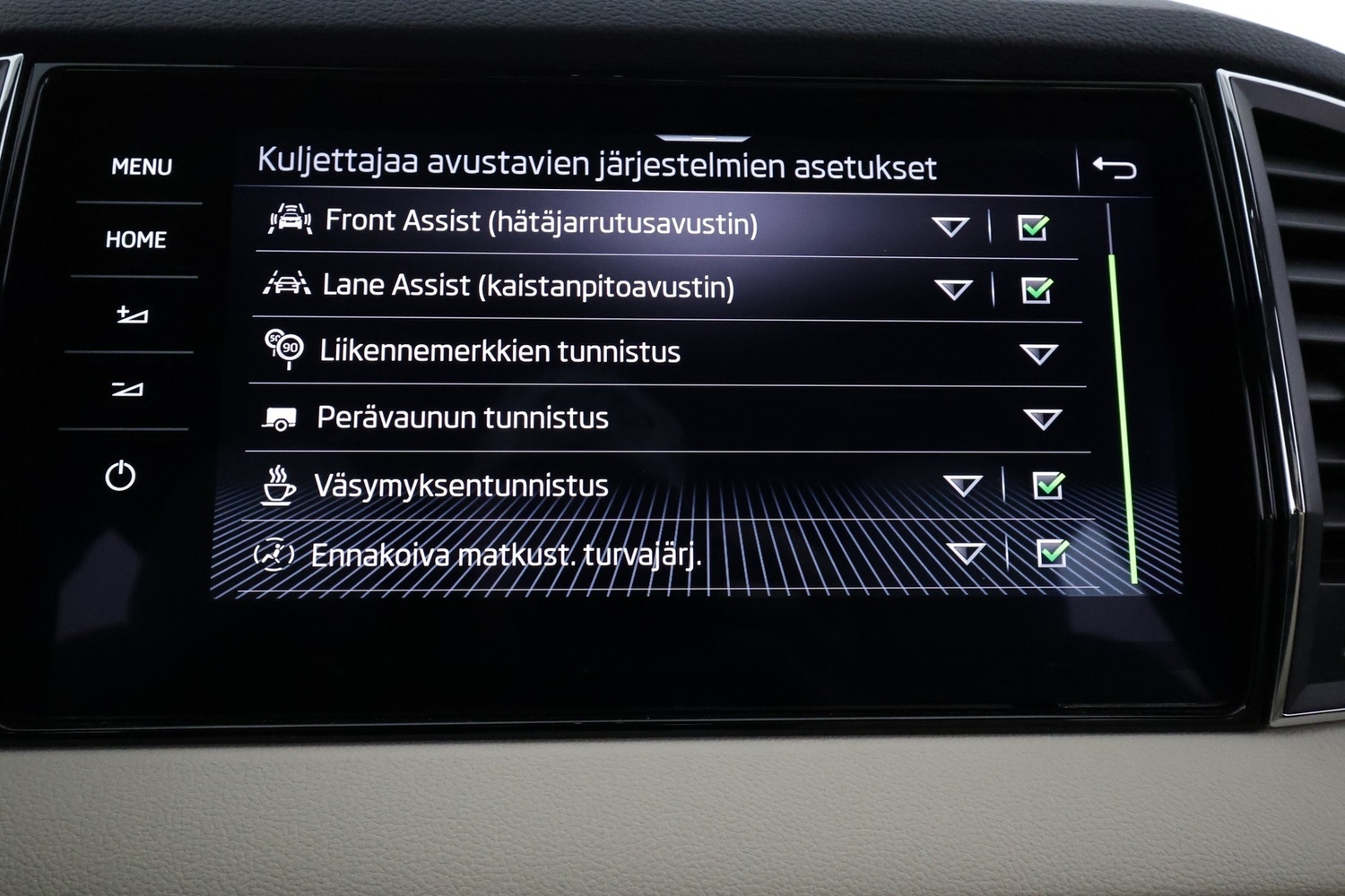 Skoda Karoq vaihtoauto