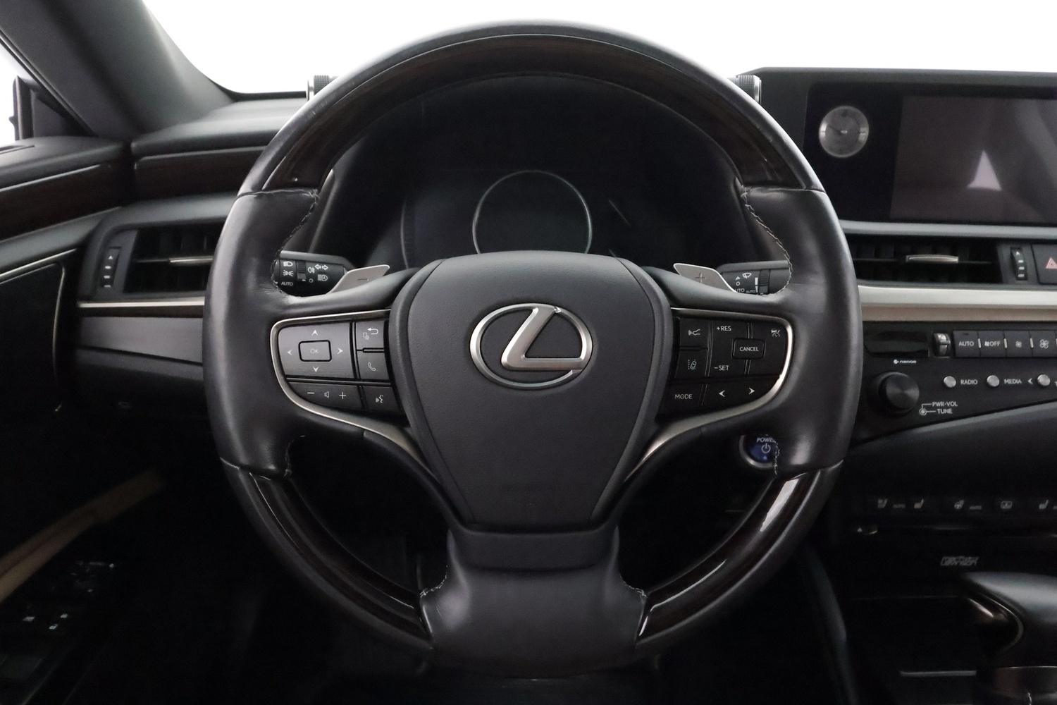 Lexus ES vaihtoauto