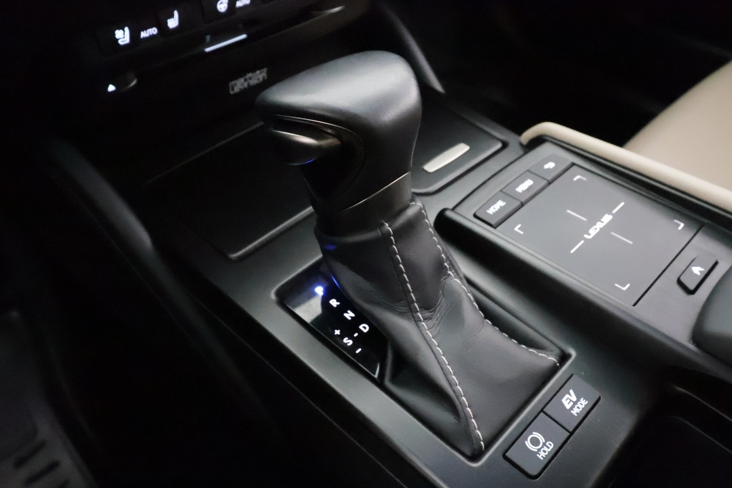 Lexus ES vaihtoauto