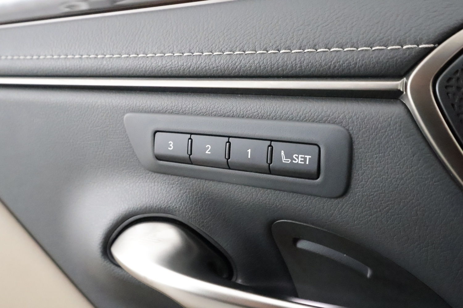 Lexus ES vaihtoauto