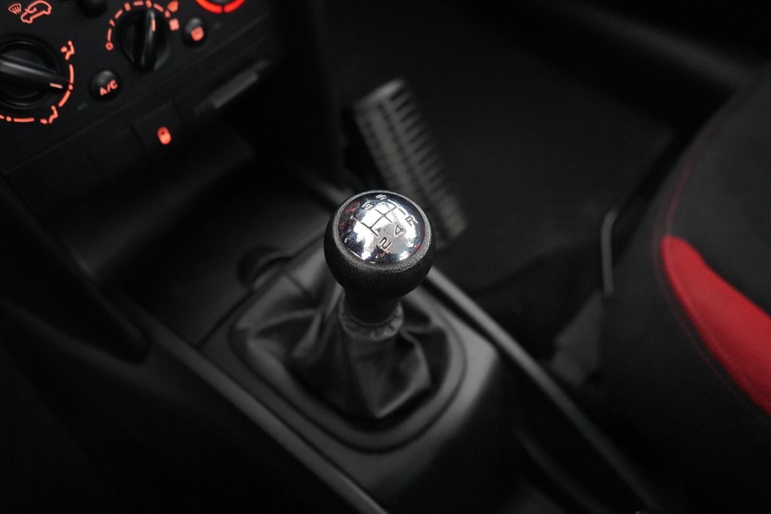 Peugeot 207 vaihtoauto