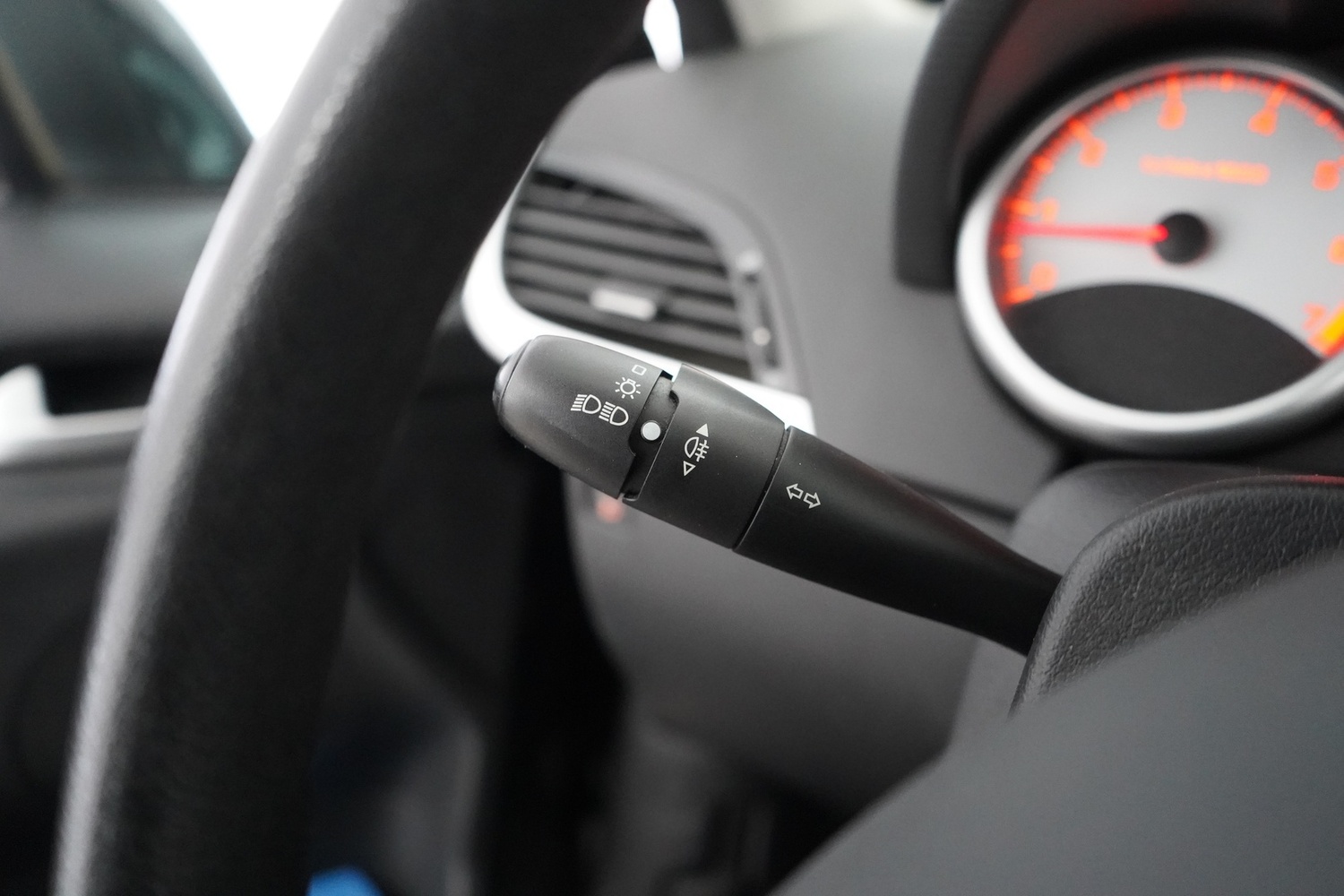 Peugeot 207 vaihtoauto