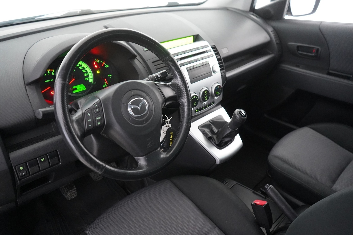 Mazda MPV vaihtoauto