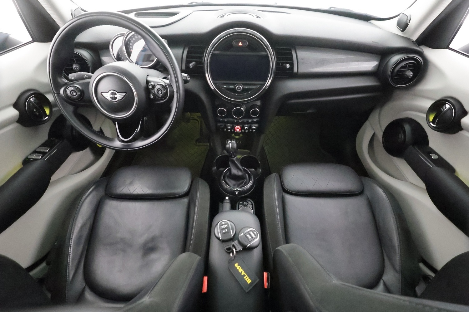 Mini Hatchback vaihtoauto
