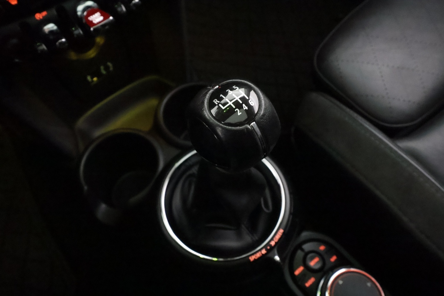 Mini Hatchback vaihtoauto