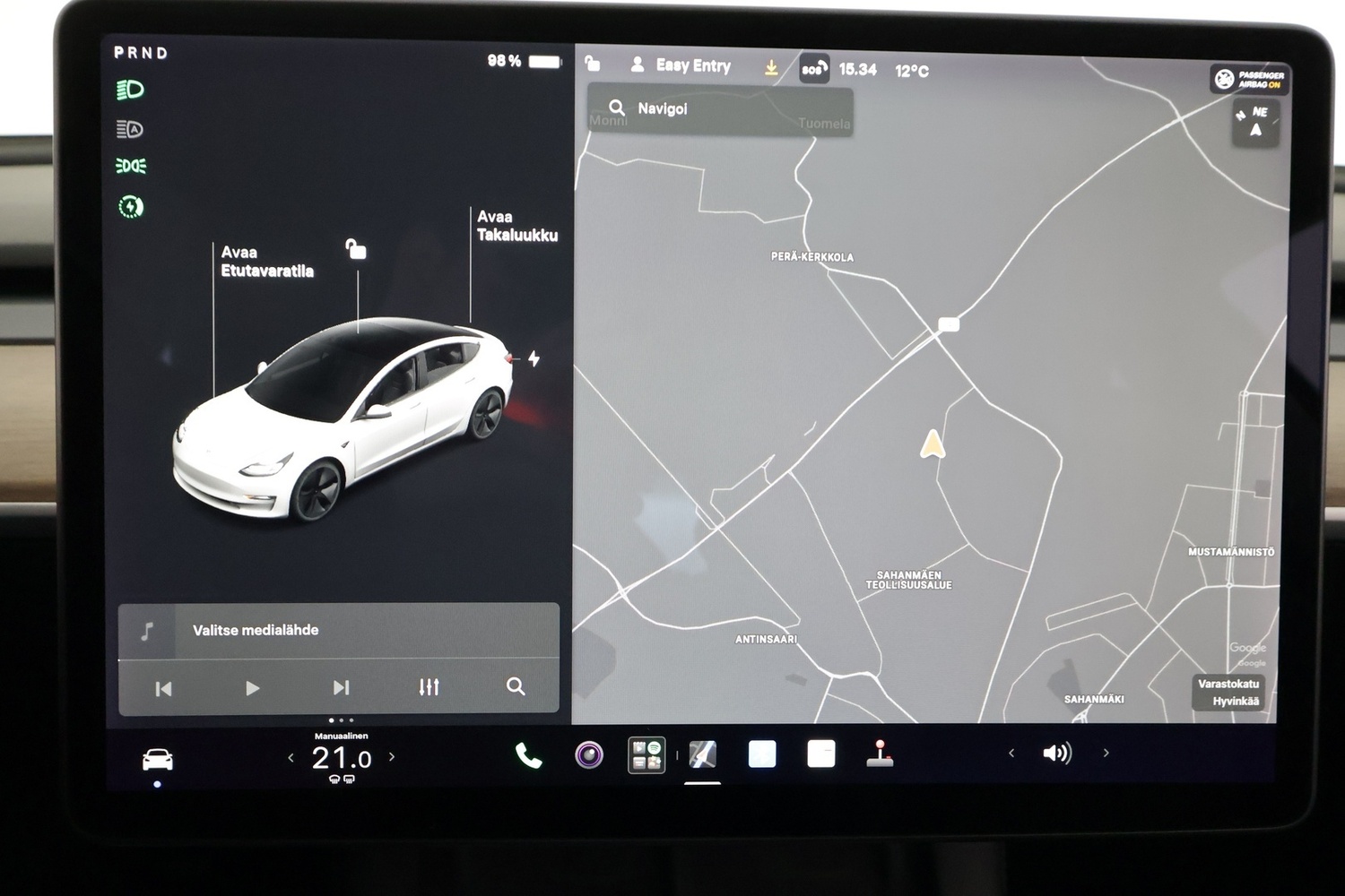 Tesla Model 3 vaihtoauto