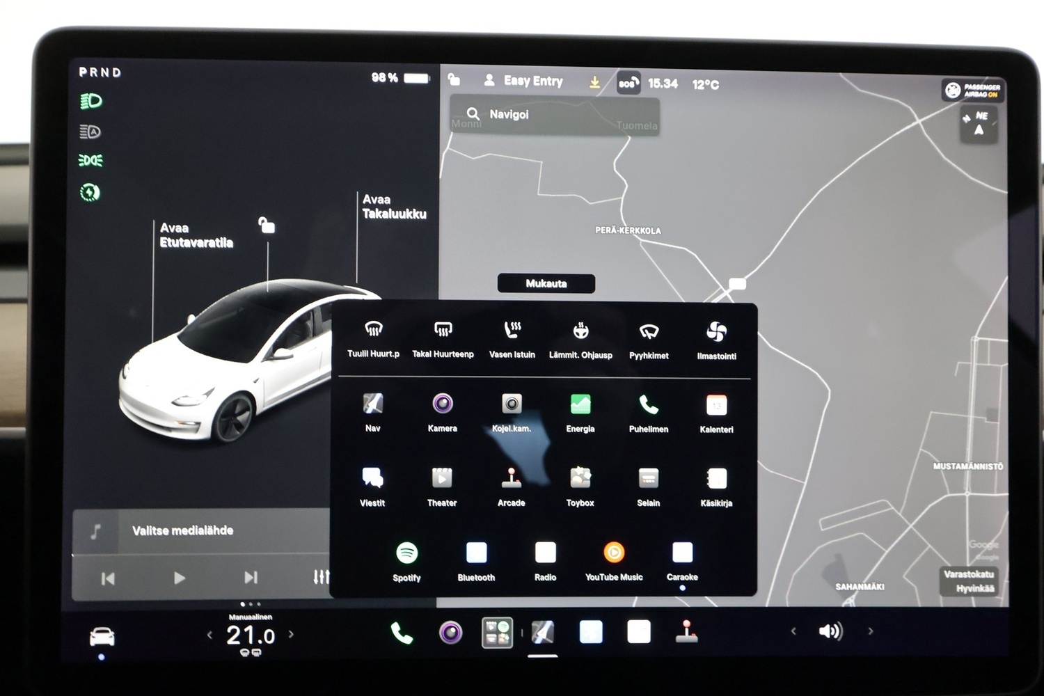 Tesla Model 3 vaihtoauto