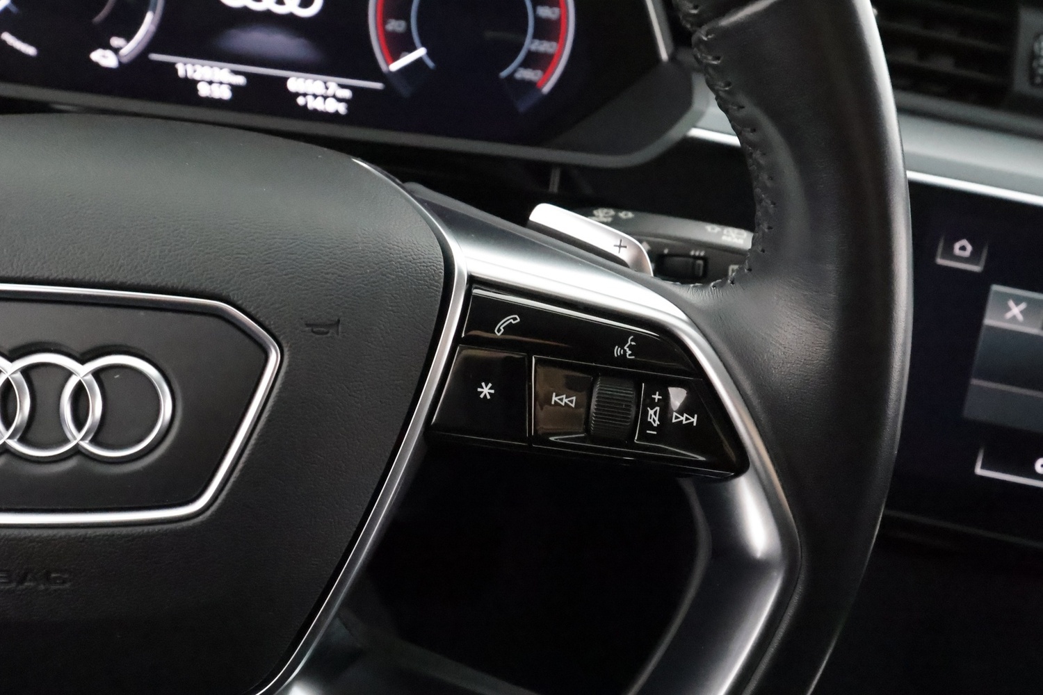 Audi e-tron vaihtoauto