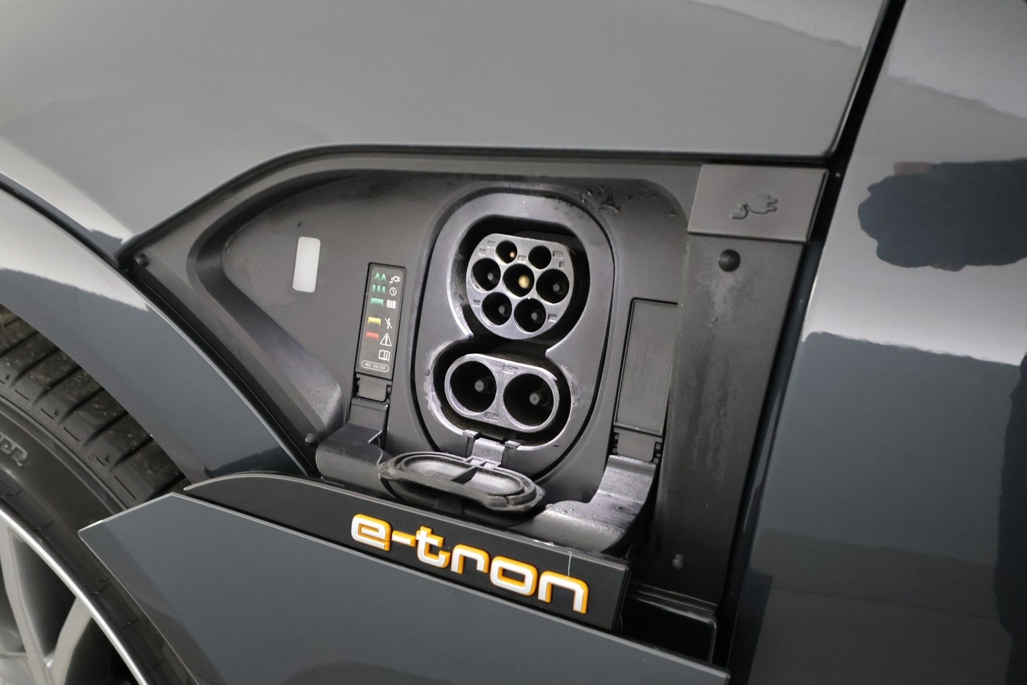 Audi e-tron vaihtoauto
