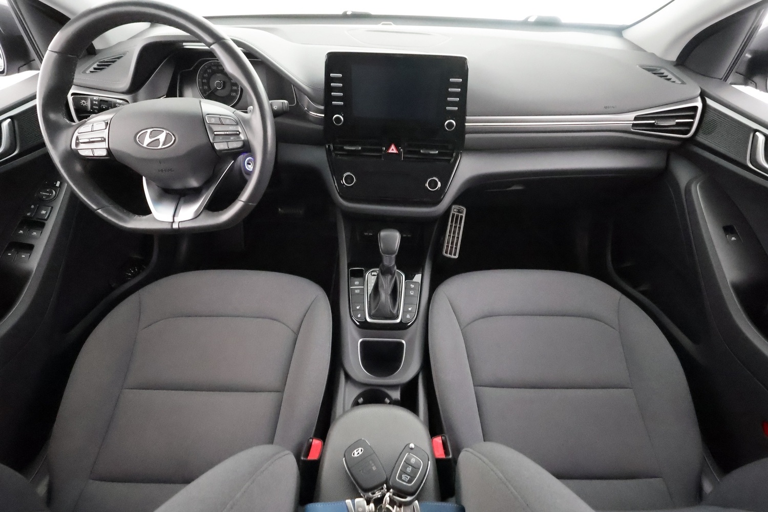 Hyundai IONIQ plug-in vaihtoauto