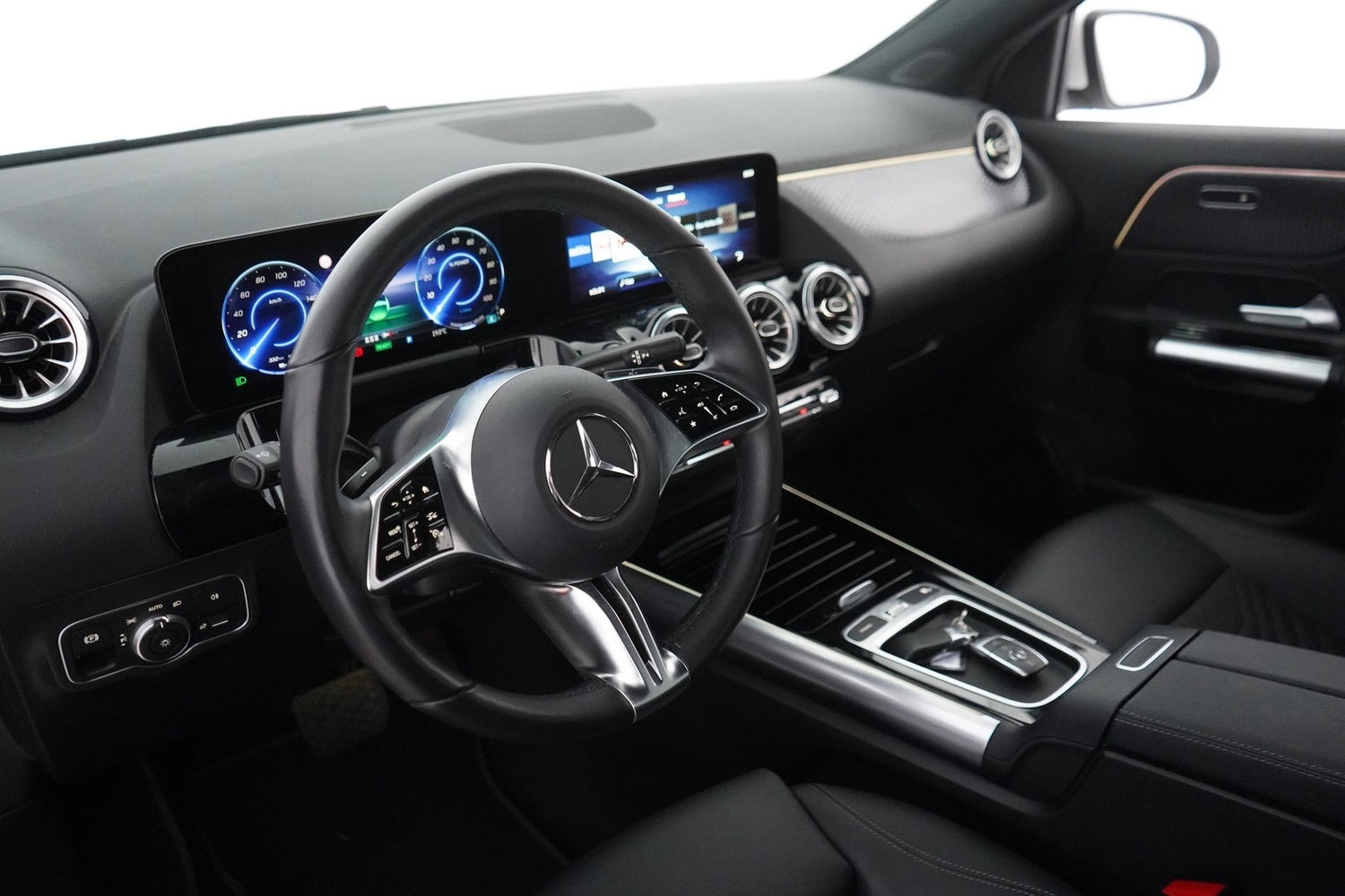Mercedes-Benz EQA vaihtoauto