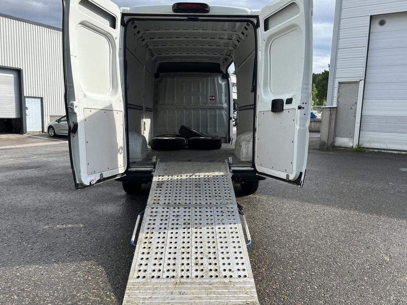 Peugeot Boxer vaihtoauto