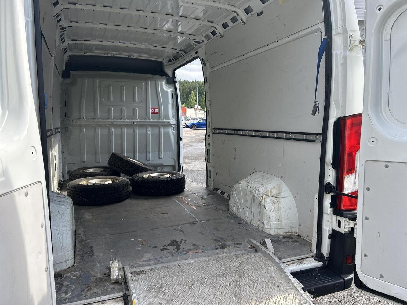 Peugeot Boxer vaihtoauto