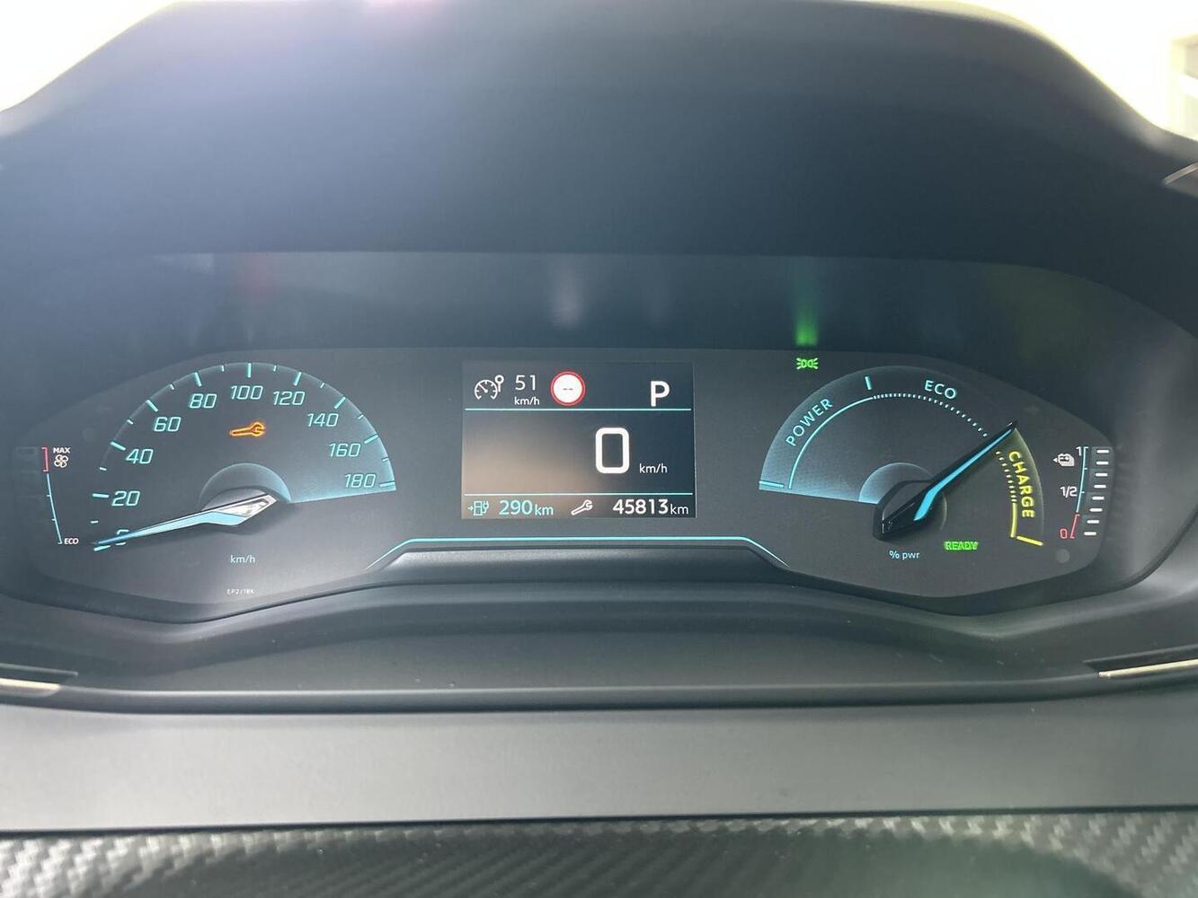 Peugeot e-2008 vaihtoauto