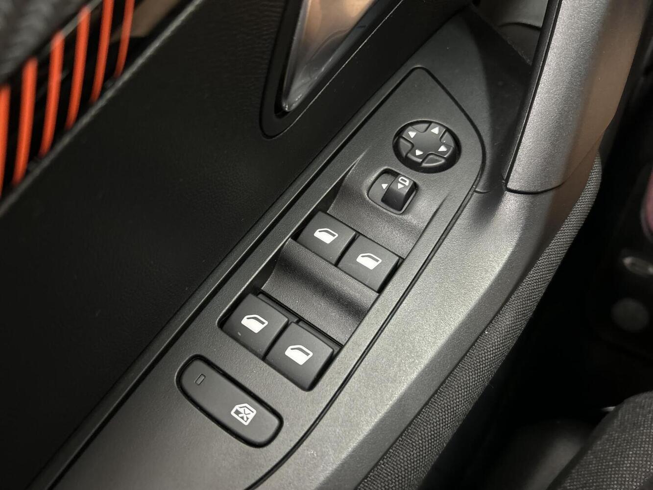 Peugeot e-2008 vaihtoauto