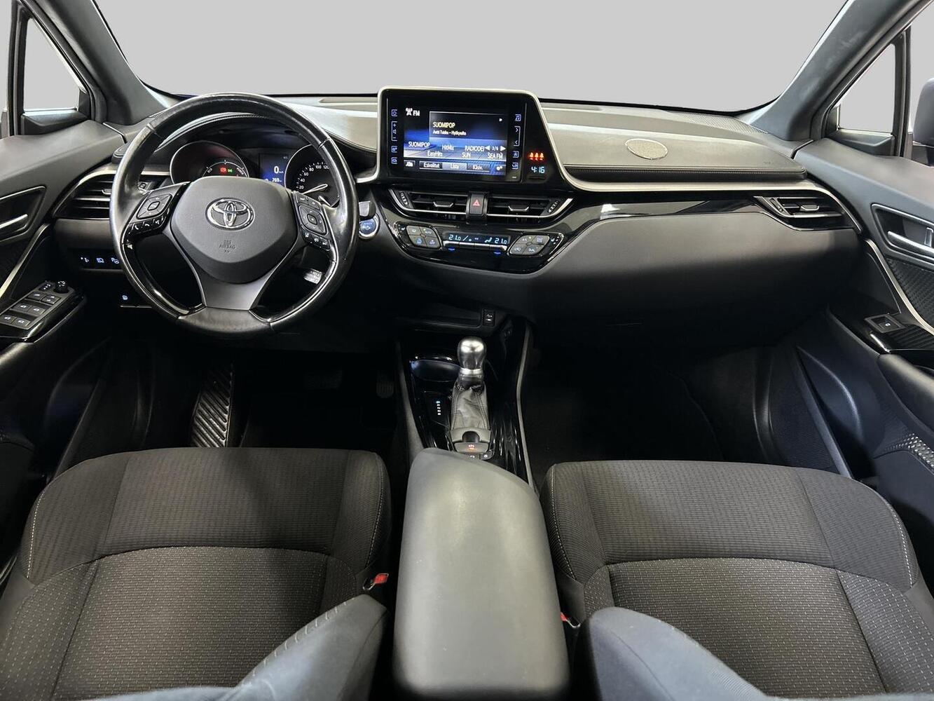 Toyota C-HR vaihtoauto