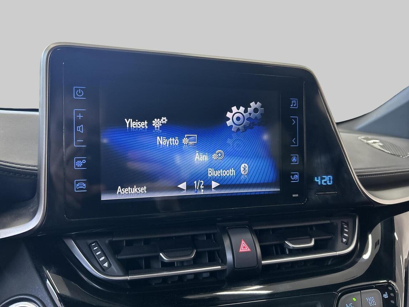 Toyota C-HR vaihtoauto