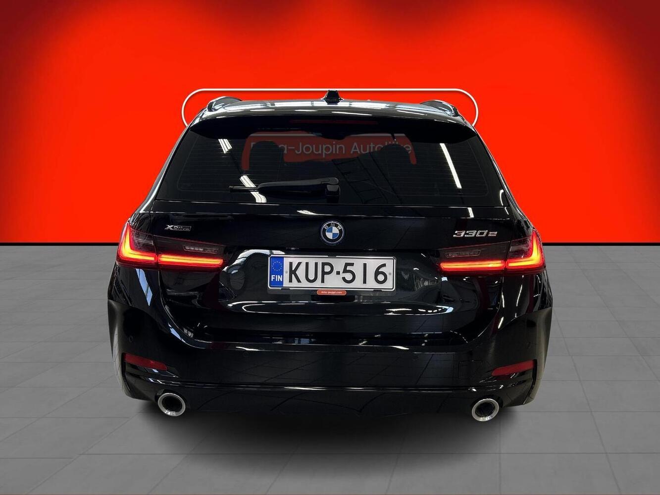 BMW 330 vaihtoauto