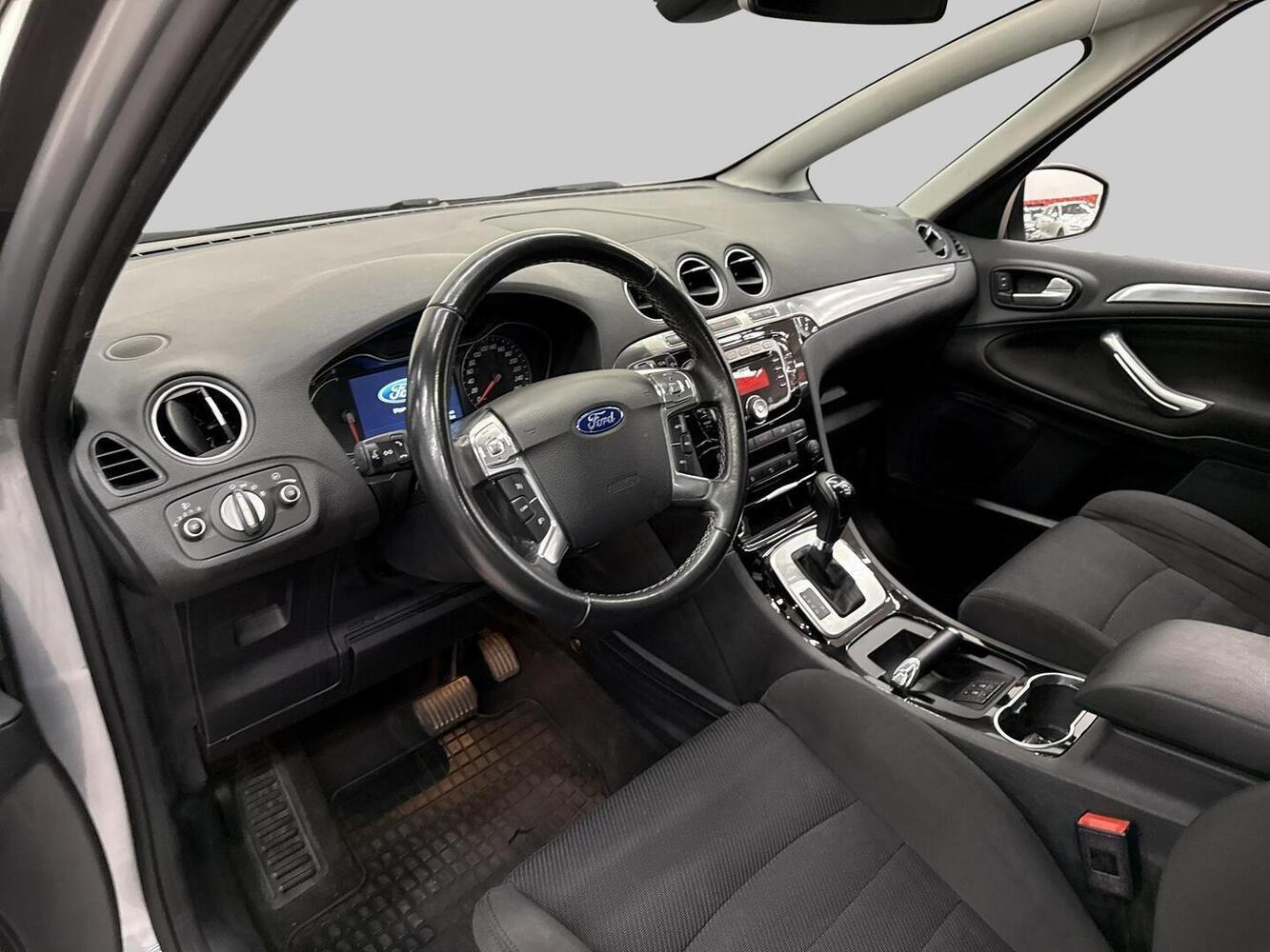 Ford S-MAX vaihtoauto
