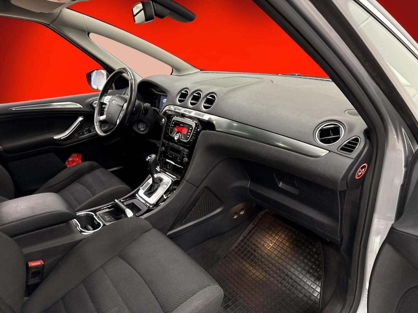 Ford S-MAX vaihtoauto